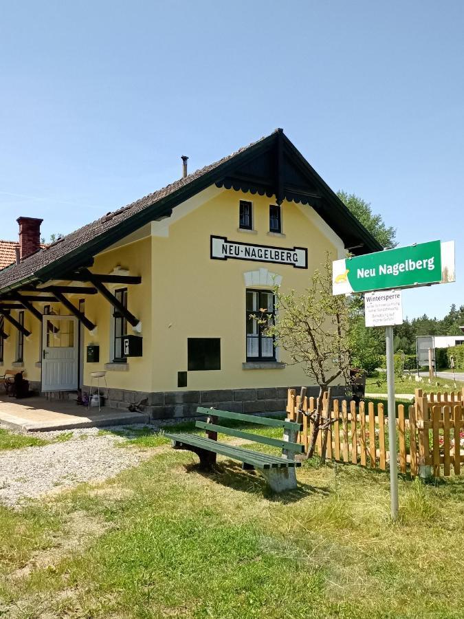 グミュントNostalgie Bahnhofアパートメント エクステリア 写真